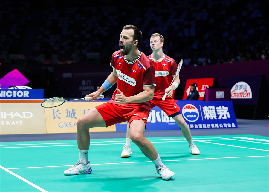 现场工作人 现场工作人