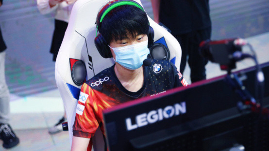 作为世界知 作为世界知