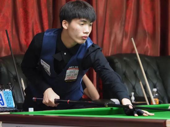 弧线世界波 弧线世界波